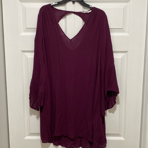 Burgundy bell sleeve vneck flowy Women's Dress - Picture 1 of 5